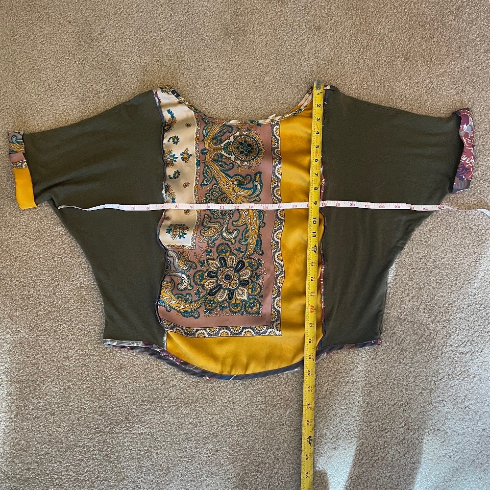 Anthropologie Tiny Blouse, EUC, XS, Soft and Flirty!